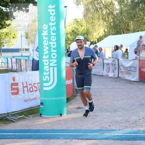 07.09.2025 - 19. Norderstedt Triathlon Zöllner http://msf.ph/oto/8780659 07.09.2025 17:36:09 Ziel 1476 meine-sportfotos.de