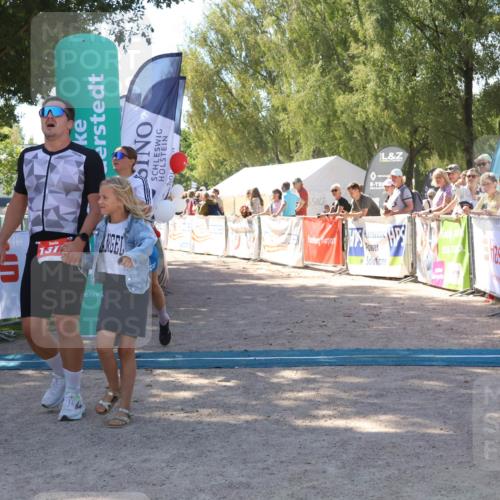 07.09.2025 - 19. Norderstedt Triathlon Zöllner http://msf.ph/oto/8780673 07.09.2025 12:51:13 Ziel 792, 1220, 1378 meine-sportfotos.de