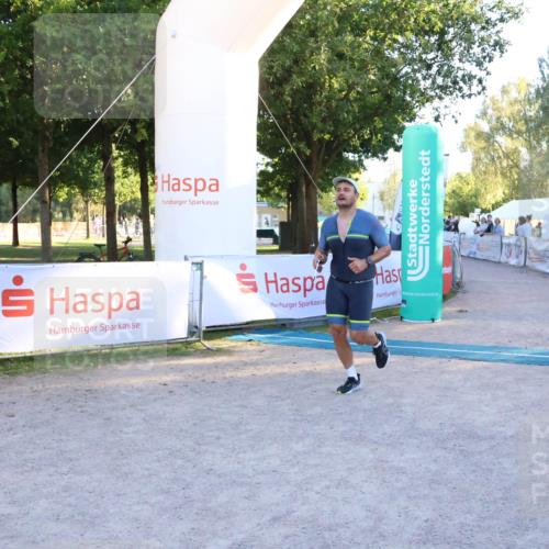07.09.2025 - 19. Norderstedt Triathlon Zöllner http://msf.ph/oto/8780687 07.09.2025 17:36:11 Ziel 1476 meine-sportfotos.de