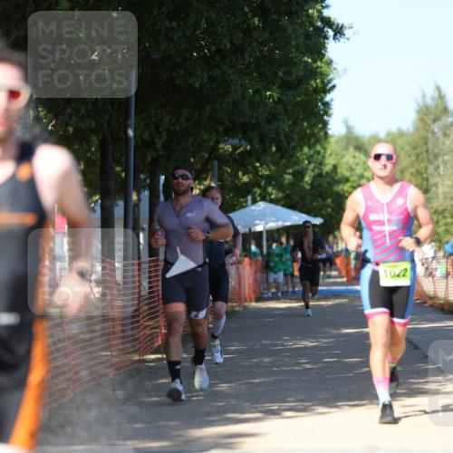 07.09.2025 - 19. Norderstedt Triathlon Michael Strokosch http://msf.ph/oto/8780701 07.09.2025 15:01:47 Laufen 369, 400, 872, 978, 1002, 1022 meine-sportfotos.de