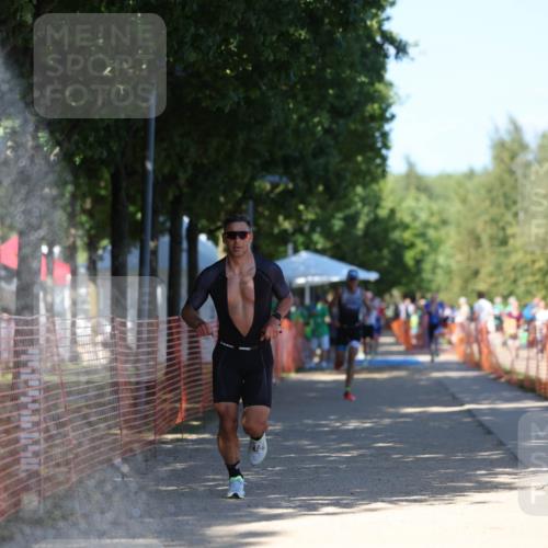 07.09.2025 - 19. Norderstedt Triathlon Michael Strokosch http://msf.ph/oto/8780765 07.09.2025 15:01:56 Laufen 911, 988, 1014 meine-sportfotos.de