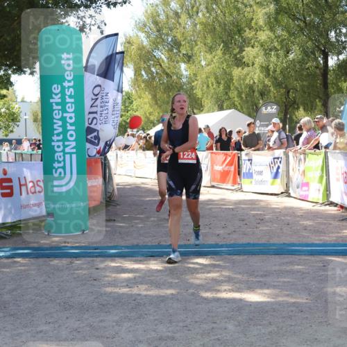 07.09.2025 - 19. Norderstedt Triathlon Zöllner http://msf.ph/oto/8780796 07.09.2025 12:51:31 Ziel 140, 1224 meine-sportfotos.de