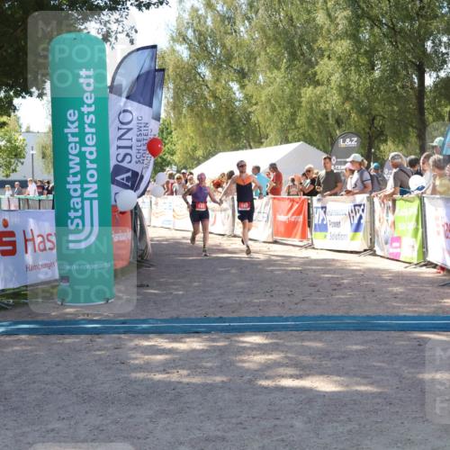 07.09.2025 - 19. Norderstedt Triathlon Zöllner http://msf.ph/oto/8780835 07.09.2025 12:51:54 Ziel 162, 163 meine-sportfotos.de