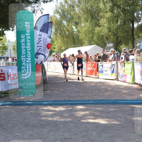 07.09.2025 - 19. Norderstedt Triathlon Zöllner http://msf.ph/oto/8780841 07.09.2025 12:51:54 Ziel 162, 163 meine-sportfotos.de