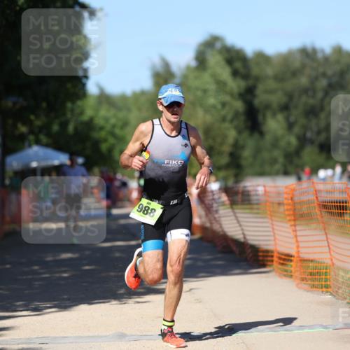 07.09.2025 - 19. Norderstedt Triathlon Michael Strokosch http://msf.ph/oto/8780847 07.09.2025 15:02:03 Laufen 988, 1041, 1421 meine-sportfotos.de