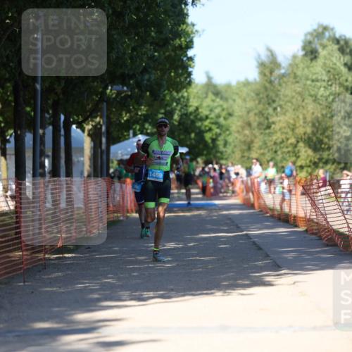07.09.2025 - 19. Norderstedt Triathlon Michael Strokosch http://msf.ph/oto/8780916 07.09.2025 15:02:12 Laufen 366, 1041, 1421, 1469 meine-sportfotos.de