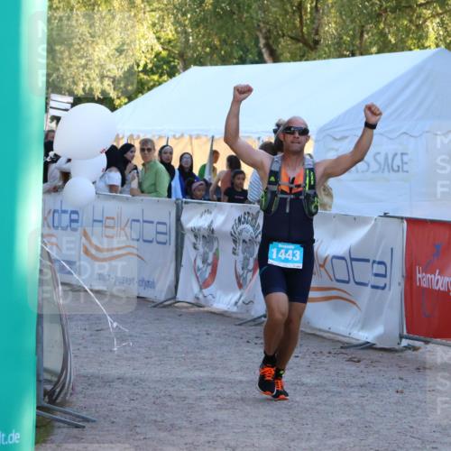 07.09.2025 - 19. Norderstedt Triathlon Zöllner http://msf.ph/oto/8780922 07.09.2025 17:37:41 Ziel 1443 meine-sportfotos.de
