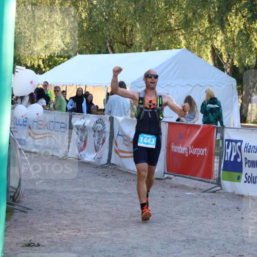 07.09.2025 - 19. Norderstedt Triathlon Zöllner http://msf.ph/oto/8780935 07.09.2025 17:37:42 Ziel 1443 meine-sportfotos.de