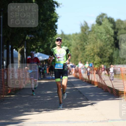 07.09.2025 - 19. Norderstedt Triathlon Michael Strokosch http://msf.ph/oto/8780940 07.09.2025 15:02:14 Laufen 366, 1041, 1421, 1469 meine-sportfotos.de
