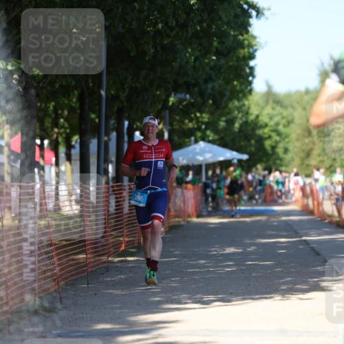 07.09.2025 - 19. Norderstedt Triathlon Michael Strokosch http://msf.ph/oto/8780956 07.09.2025 15:02:16 Laufen 366, 1469 meine-sportfotos.de