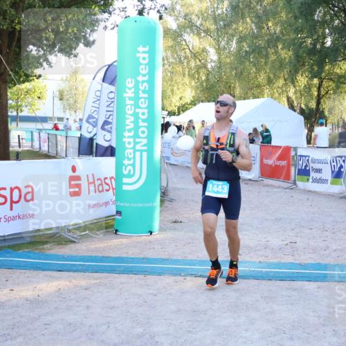 07.09.2025 - 19. Norderstedt Triathlon Zöllner http://msf.ph/oto/8781003 07.09.2025 17:37:45 Ziel 1443 meine-sportfotos.de