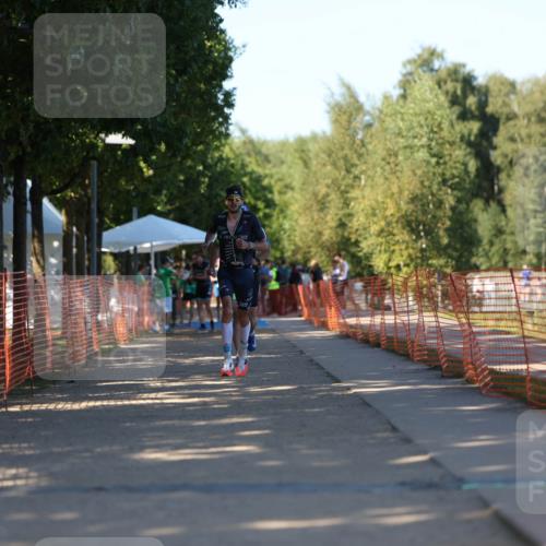 07.09.2025 - 19. Norderstedt Triathlon Michael Strokosch http://msf.ph/oto/8781010 07.09.2025 16:05:51 Laufen 416, 494, 523, 538, 1433 meine-sportfotos.de