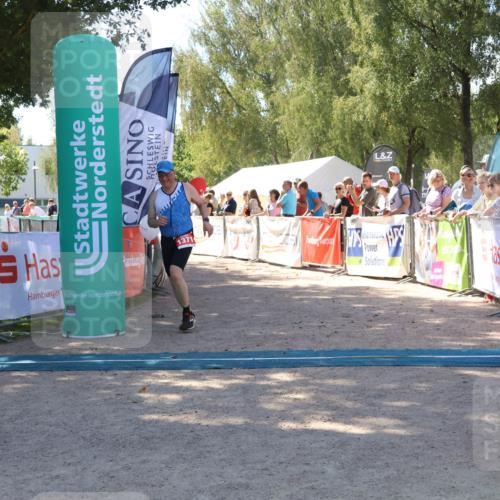 07.09.2025 - 19. Norderstedt Triathlon Zöllner http://msf.ph/oto/8781025 07.09.2025 12:52:56 Ziel 1371 meine-sportfotos.de