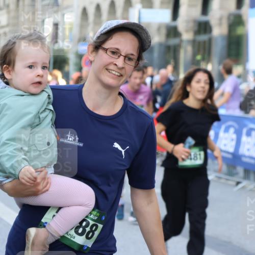 07.09.2025 - BARMER Alsterlauf Strokosch-Dieckow http://msf.ph/oto/8781028 07.09.2025 10:05:49 Ziel 2043, 2744, 3023, 3154, 4082, 4178, 4179, 4230, 4342, 4355, 4401, 4455, 4537, 4570, 4793, 4807, 5105, 5363, 5431, 5432, 5478, 5595, 5621, 5728, 5762, 6085, 6101, 6129, 6221, 6231, 8023, 8064, 8121, 8332, 8333, 8466 meine-sportfotos.de