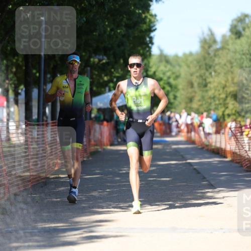 07.09.2025 - 19. Norderstedt Triathlon Michael Strokosch http://msf.ph/oto/8781034 07.09.2025 15:02:31 Laufen 1032 meine-sportfotos.de