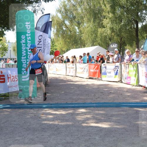 07.09.2025 - 19. Norderstedt Triathlon Zöllner http://msf.ph/oto/8781036 07.09.2025 12:52:56 Ziel 1371 meine-sportfotos.de