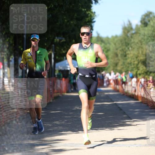 07.09.2025 - 19. Norderstedt Triathlon Michael Strokosch http://msf.ph/oto/8781046 07.09.2025 15:02:31 Laufen 1032 meine-sportfotos.de