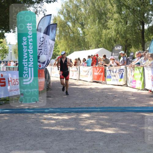 07.09.2025 - 19. Norderstedt Triathlon Zöllner http://msf.ph/oto/8781065 07.09.2025 12:53:10 Ziel 802, 1359 meine-sportfotos.de