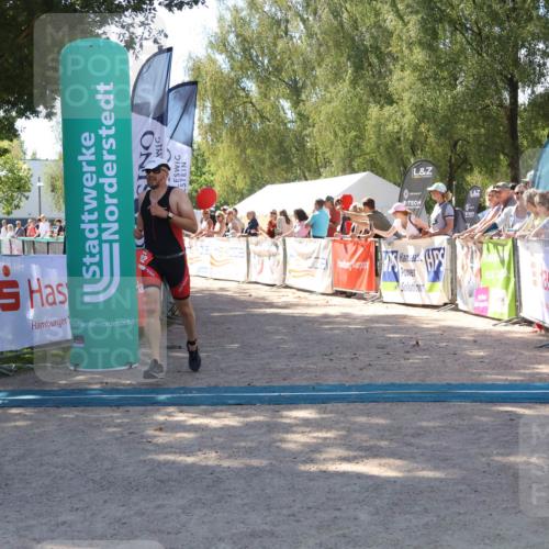 07.09.2025 - 19. Norderstedt Triathlon Zöllner http://msf.ph/oto/8781083 07.09.2025 12:53:11 Ziel 802, 1359 meine-sportfotos.de