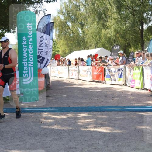 07.09.2025 - 19. Norderstedt Triathlon Zöllner http://msf.ph/oto/8781097 07.09.2025 12:53:11 Ziel 802, 1359 meine-sportfotos.de
