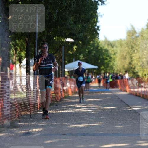 07.09.2025 - 19. Norderstedt Triathlon Michael Strokosch http://msf.ph/oto/8781099 07.09.2025 16:06:09 Laufen 550, 1470, 1484 meine-sportfotos.de