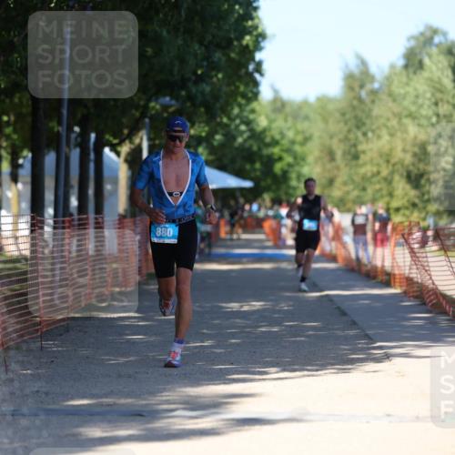 07.09.2025 - 19. Norderstedt Triathlon Michael Strokosch http://msf.ph/oto/8781100 07.09.2025 15:10:04 Laufen 363, 880, 1010, 1013 meine-sportfotos.de