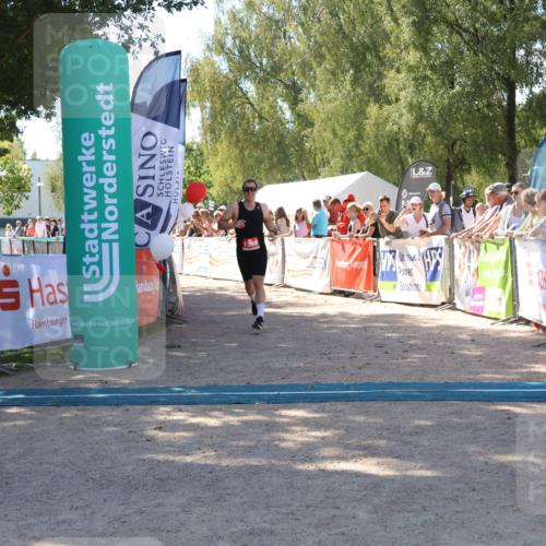 07.09.2025 - 19. Norderstedt Triathlon Zöllner http://msf.ph/oto/8781102 07.09.2025 12:53:14 Ziel 802, 1359 meine-sportfotos.de