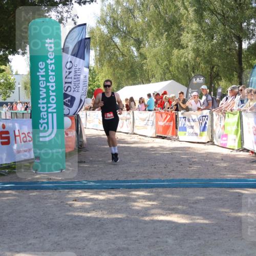 07.09.2025 - 19. Norderstedt Triathlon Zöllner http://msf.ph/oto/8781114 07.09.2025 12:53:15 Ziel 802, 1359 meine-sportfotos.de