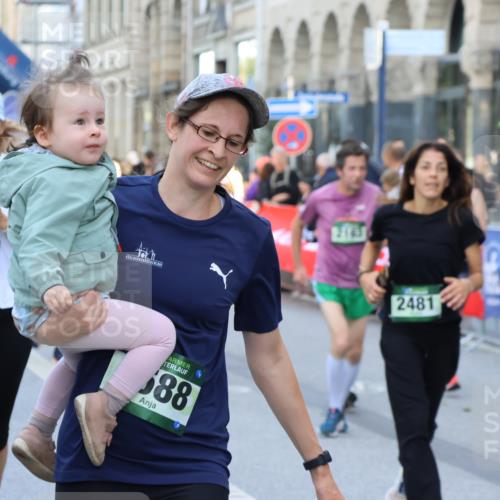 07.09.2025 - BARMER Alsterlauf Strokosch-Dieckow http://msf.ph/oto/8781124 07.09.2025 10:05:48 Ziel 2043, 2744, 3023, 3154, 3991, 4082, 4178, 4179, 4230, 4342, 4355, 4401, 4455, 4537, 4570, 4793, 4807, 5105, 5363, 5431, 5432, 5478, 5595, 5621, 5728, 5762, 5811, 6085, 6101, 6129, 6221, 6231, 8023, 8064, 8121, 8184, 8185, 8332, 8333, 8466 meine-sportfotos.de