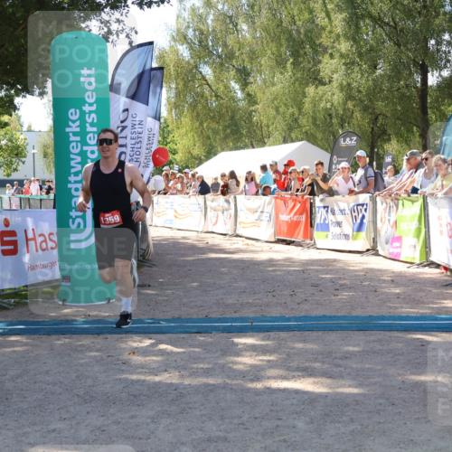 07.09.2025 - 19. Norderstedt Triathlon Zöllner http://msf.ph/oto/8781131 07.09.2025 12:53:16 Ziel 802, 1359 meine-sportfotos.de