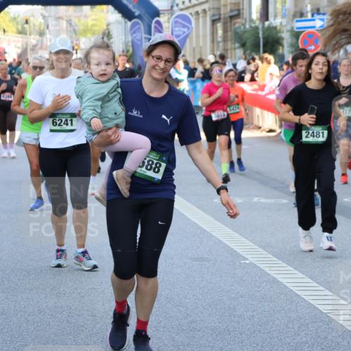 07.09.2025 - BARMER Alsterlauf Strokosch-Dieckow http://msf.ph/oto/8781166 07.09.2025 10:05:47 Ziel 2043, 2744, 3023, 3154, 3991, 4082, 4178, 4179, 4230, 4342, 4355, 4401, 4455, 4465, 4537, 4570, 4793, 4807, 5105, 5363, 5431, 5432, 5478, 5595, 5621, 5728, 5762, 5811, 6085, 6101, 6129, 6221, 6231, 8023, 8064, 8121, 8184, 8185, 8332, 8333, 8466 meine-sportfotos.de