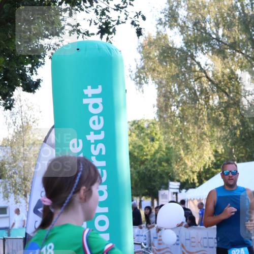 07.09.2025 - 19. Norderstedt Triathlon Zöllner http://msf.ph/oto/8781168 07.09.2025 17:38:38 Ziel 466, 924 meine-sportfotos.de