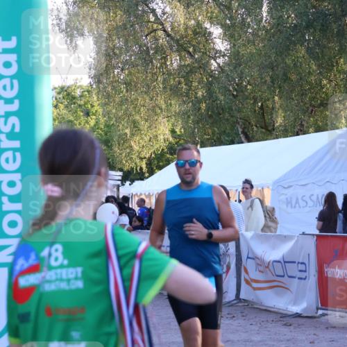 07.09.2025 - 19. Norderstedt Triathlon Zöllner http://msf.ph/oto/8781181 07.09.2025 17:38:38 Ziel 466, 924 meine-sportfotos.de