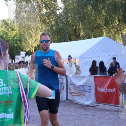 07.09.2025 - 19. Norderstedt Triathlon Zöllner http://msf.ph/oto/8781206 07.09.2025 17:38:39 Ziel 924 meine-sportfotos.de