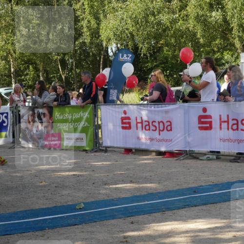 07.09.2025 - 19. Norderstedt Triathlon Zöllner http://msf.ph/oto/8781269 07.09.2025 10:57:37 Ziel 58, 125, 126, 636 meine-sportfotos.de