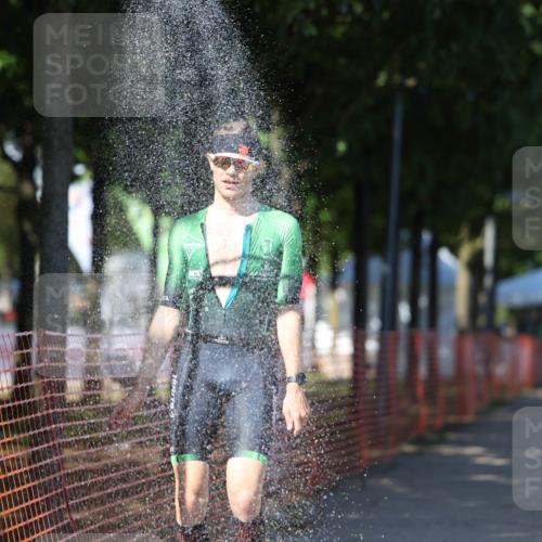 07.09.2025 - 19. Norderstedt Triathlon Michael Strokosch http://msf.ph/oto/8781296 07.09.2025 15:11:14 Laufen 1012, 1016 meine-sportfotos.de