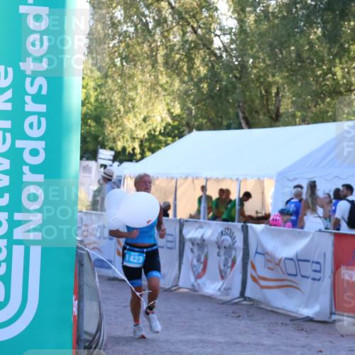07.09.2025 - 19. Norderstedt Triathlon Zöllner http://msf.ph/oto/8781310 07.09.2025 17:42:37 Ziel 1423 meine-sportfotos.de