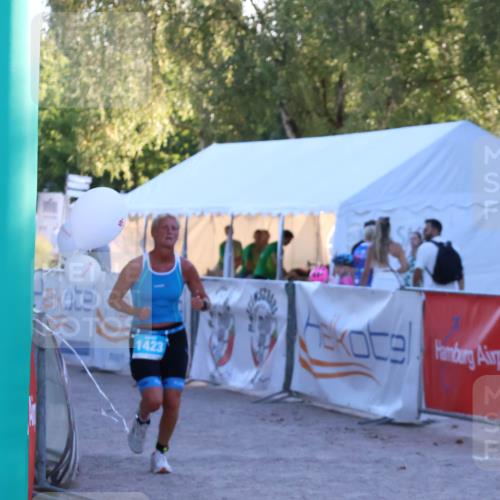 07.09.2025 - 19. Norderstedt Triathlon Zöllner http://msf.ph/oto/8781318 07.09.2025 17:42:38 Ziel 1423 meine-sportfotos.de