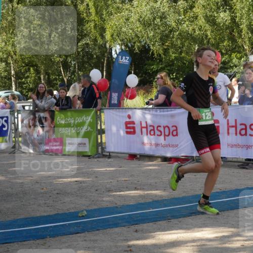 07.09.2025 - 19. Norderstedt Triathlon Zöllner http://msf.ph/oto/8781324 07.09.2025 10:57:40 Ziel 58, 125, 126, 636 meine-sportfotos.de