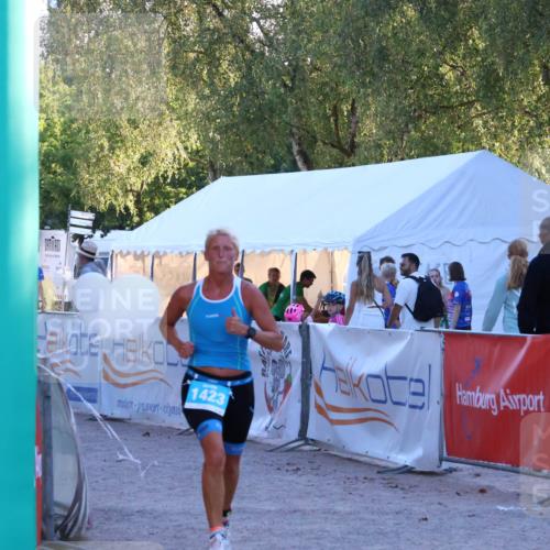 07.09.2025 - 19. Norderstedt Triathlon Zöllner http://msf.ph/oto/8781328 07.09.2025 17:42:38 Ziel 1423 meine-sportfotos.de