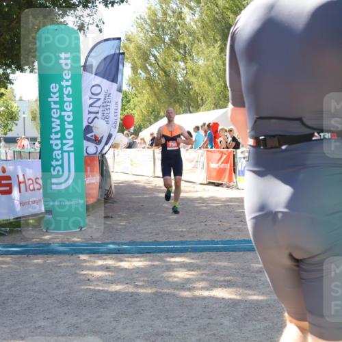07.09.2025 - 19. Norderstedt Triathlon Zöllner http://msf.ph/oto/8781354 07.09.2025 12:55:06 Ziel 756, 1346 meine-sportfotos.de
