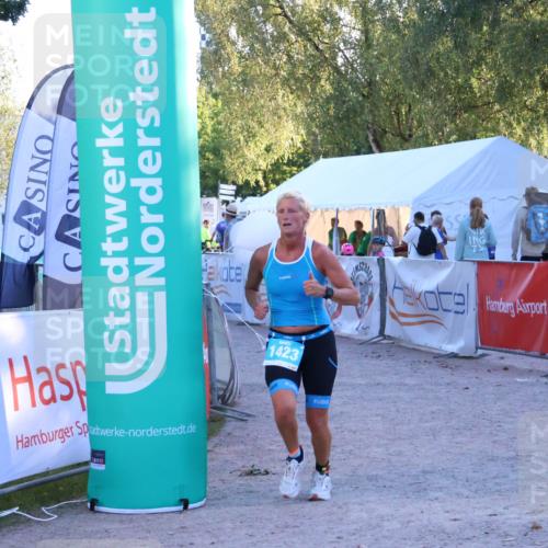 07.09.2025 - 19. Norderstedt Triathlon Zöllner http://msf.ph/oto/8781363 07.09.2025 17:42:40 Ziel 1423 meine-sportfotos.de