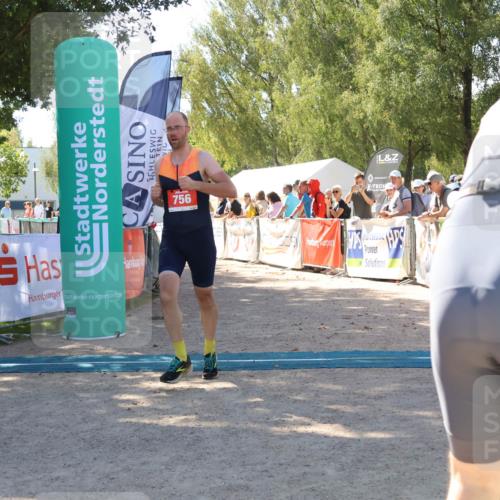07.09.2025 - 19. Norderstedt Triathlon Zöllner http://msf.ph/oto/8781381 07.09.2025 12:55:07 Ziel 756 meine-sportfotos.de