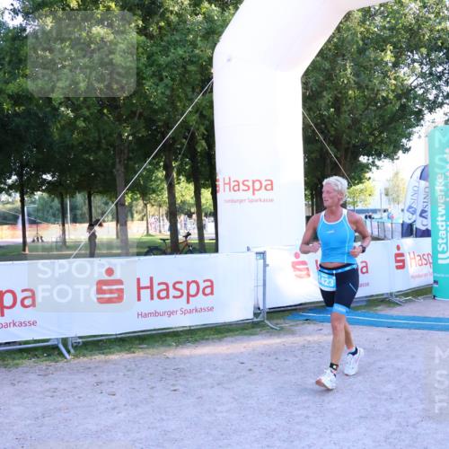 07.09.2025 - 19. Norderstedt Triathlon Zöllner http://msf.ph/oto/8781405 07.09.2025 17:42:42 Ziel 1423 meine-sportfotos.de