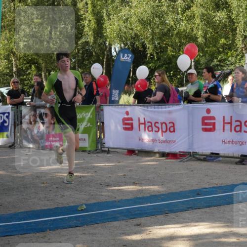 07.09.2025 - 19. Norderstedt Triathlon Zöllner http://msf.ph/oto/8781410 07.09.2025 10:57:54 Ziel 655, 669, 1125 meine-sportfotos.de