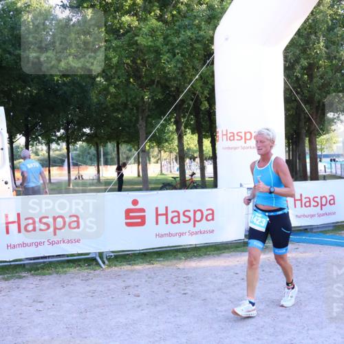 07.09.2025 - 19. Norderstedt Triathlon Zöllner http://msf.ph/oto/8781414 07.09.2025 17:42:42 Ziel 1423 meine-sportfotos.de