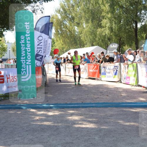 07.09.2025 - 19. Norderstedt Triathlon Zöllner http://msf.ph/oto/8781431 07.09.2025 12:56:32 Ziel 261, 807, 1249, 1294 meine-sportfotos.de