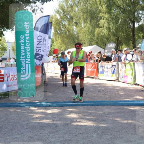 07.09.2025 - 19. Norderstedt Triathlon Zöllner http://msf.ph/oto/8781466 07.09.2025 12:56:34 Ziel 261, 807, 1249, 1294 meine-sportfotos.de