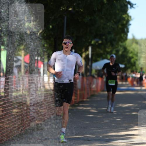 07.09.2025 - 19. Norderstedt Triathlon Michael Strokosch http://msf.ph/oto/8781483 07.09.2025 15:11:36 Laufen 999, 1025 meine-sportfotos.de