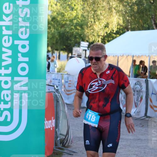 07.09.2025 - 19. Norderstedt Triathlon Zöllner http://msf.ph/oto/8781492 07.09.2025 17:42:58 Ziel 418 meine-sportfotos.de